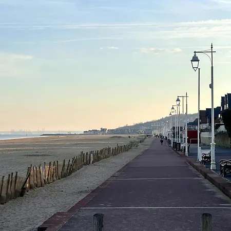 Villa Georgia - Elégante Anglo-normande Avec Jardin - à 100 M