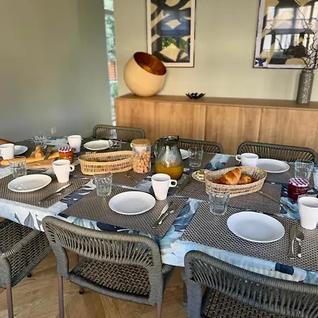 Villa Georgia - Elégante Anglo-normande Avec Jardin - à 100 M