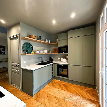 Vila Georgia - Elegante Anglo-normande Avec Jardin - A 100 M