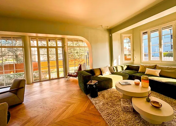 Vila Georgia - Elegante Anglo-normande Avec Jardin - A 100 M