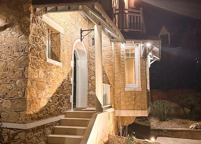 Vila Georgia - Elegante Anglo-normande Avec Jardin - A 100 M *