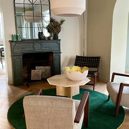 Georgia - Elegante Anglo-normande Avec Jardin - A 100 M Вилла