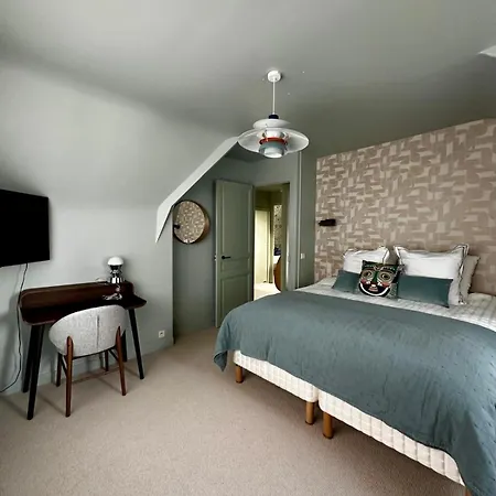 Georgia - Elegante Anglo-normande Avec Jardin - A 100 M Вилла