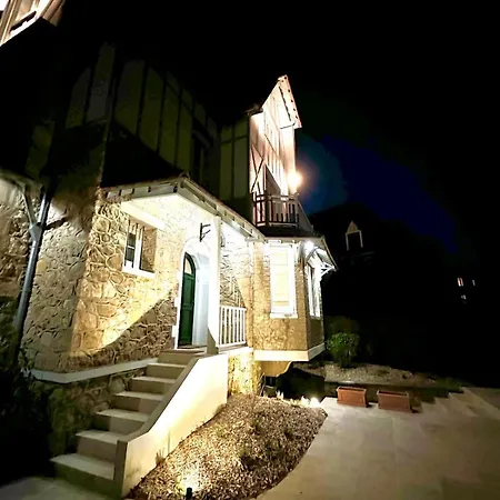 Вилла Georgia - Elegante Anglo-normande Avec Jardin - A 100 M