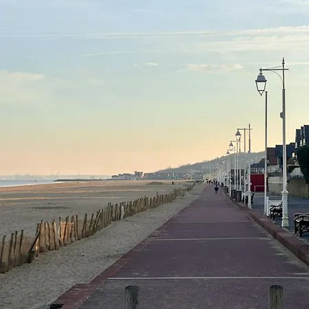 Georgia - Elegante Anglo-normande Avec Jardin - A 100 M Willa Bénerville-sur-Mer